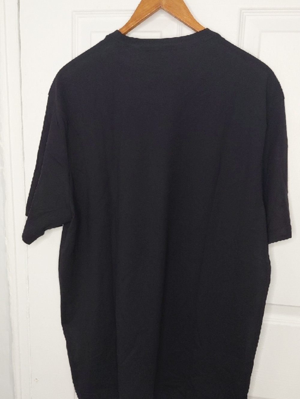 Robert Graham Black Tee with Blue Graphic Dog - Picture 6 of 6